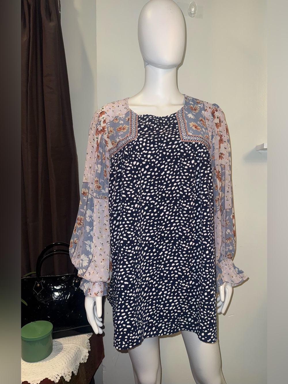 entro Black and Blush Floral Mixed-Print Long Sleeve Shift Dress